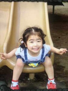 丹生明里　家族構成