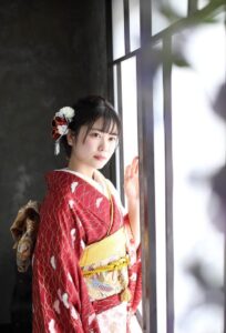 丹生明里　家族構成