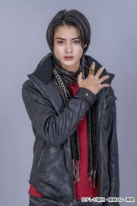 冬野心央　家族構成